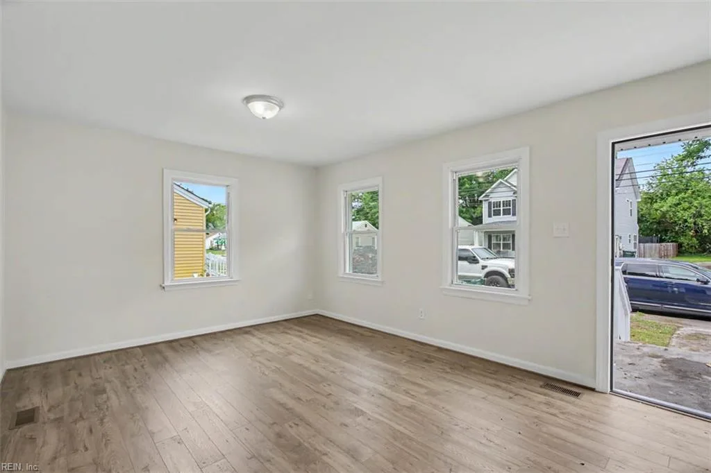 615 Bell ST, HAMPTON VA 23661 thumb 11