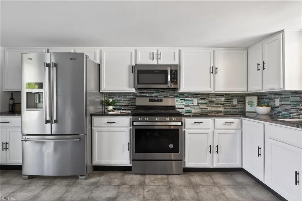1407 Back Creek RD, SEAFORD VA 23696 thumb 11