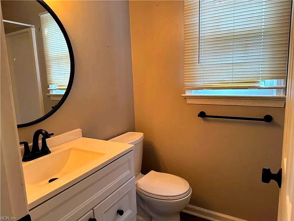 1004 Culver LN, VIRGINIABEACH VA 23454 thumb 8