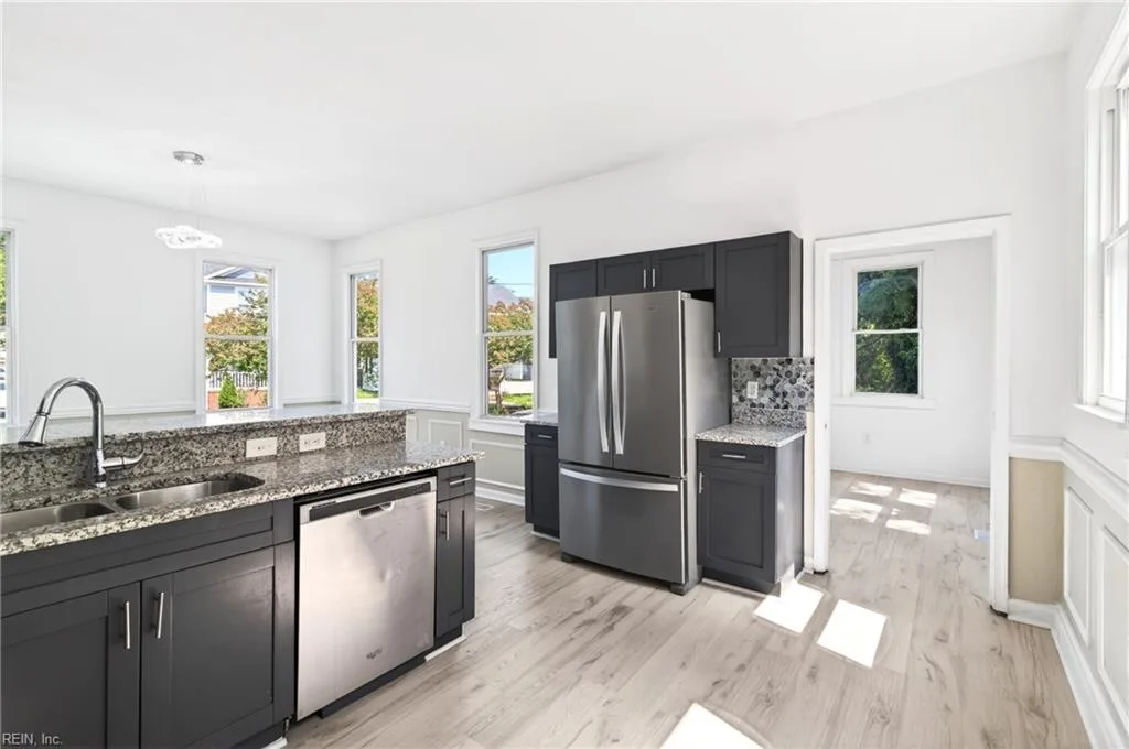 2595 Ruffin WAY, NORFOLK VA 23504 thumb 11