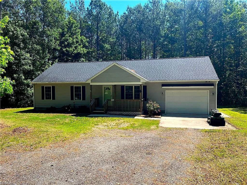 24101 Ridley RD, COURTLAND VA 23837 - Main photo