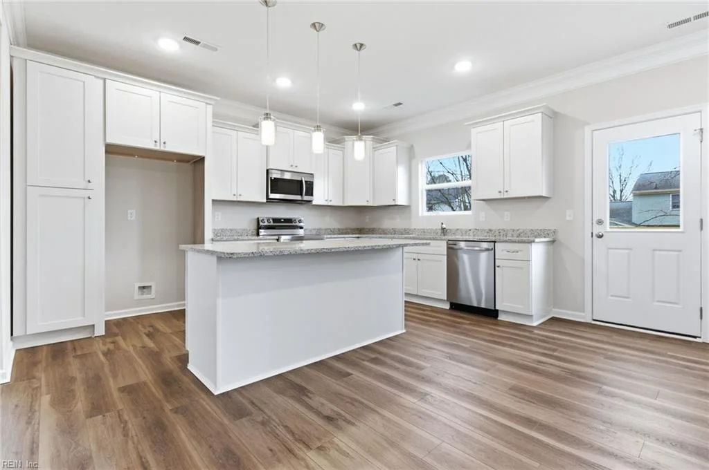 2 Tiffany LN, HAMPTON VA 23664 thumb 8