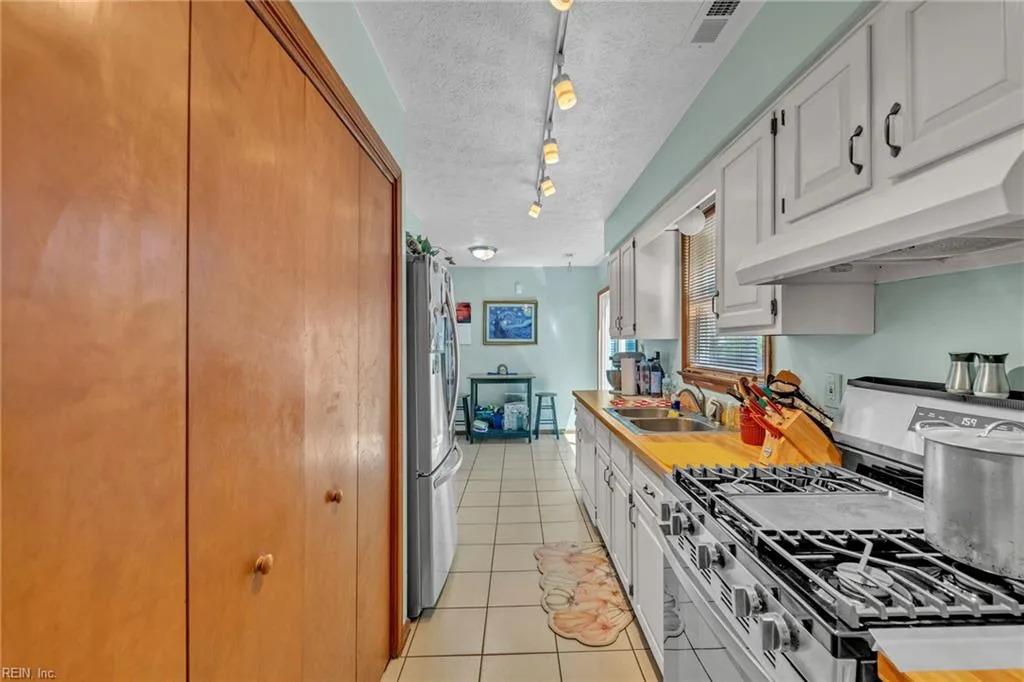 2 Woody CIR, HAMPTON VA 23669 thumb 12