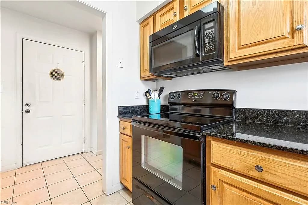 1304 Stockley GDNS #507, NORFOLK VA 23517 thumb 6