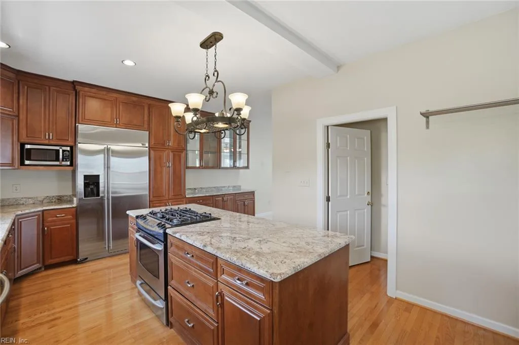 405 Pinewell DR, NORFOLK VA 23503 thumb 6