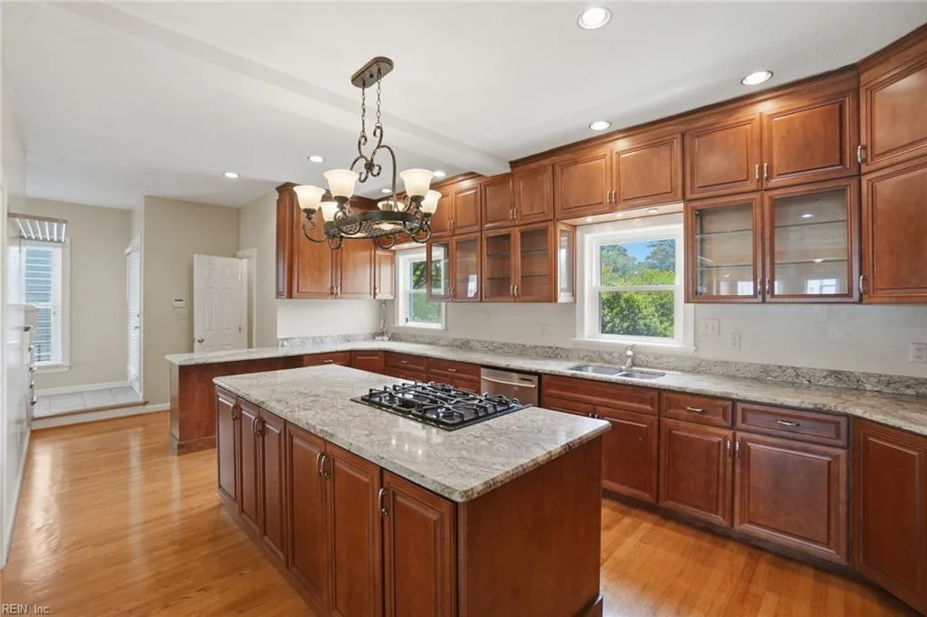 405 Pinewell DR, NORFOLK VA 23503 thumb 7