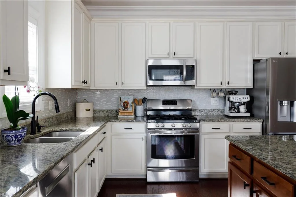 1916 Grandon Loop RD, VIRGINIABEACH VA 23456 thumb 11
