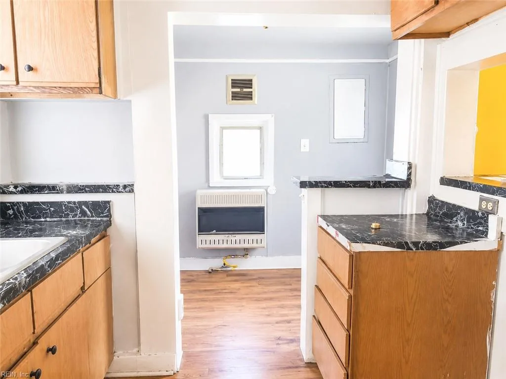 320 W 27th ST, NORFOLK VA 23517 thumb 12