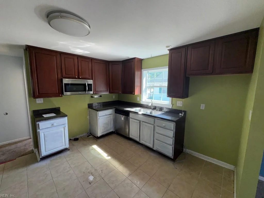 1800 Portlock RD, CHESAPEAKE VA 23324 thumb 9