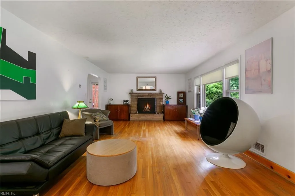 319 Mistletoe DR, NEWPORTNEWS VA 23606 thumb 12