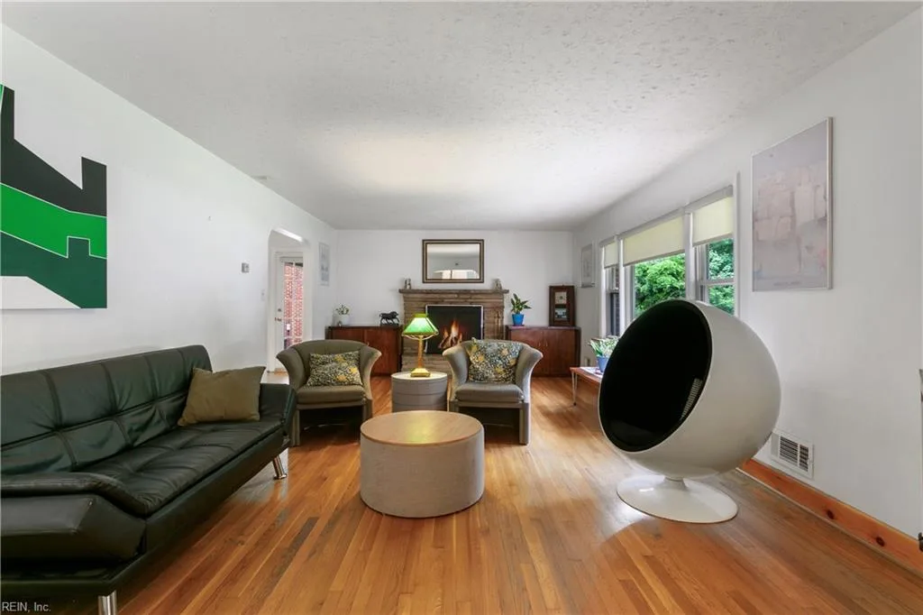 319 Mistletoe DR, NEWPORTNEWS VA 23606 thumb 10