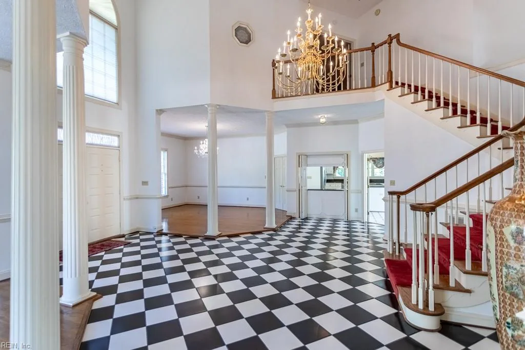 1711 Tyndall Point RD, GLOUCESTERPOINT VA 23062 thumb 12
