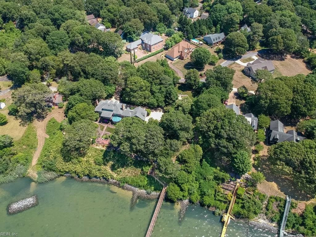 1711 Tyndall Point RD, GLOUCESTERPOINT VA 23062 thumb 7