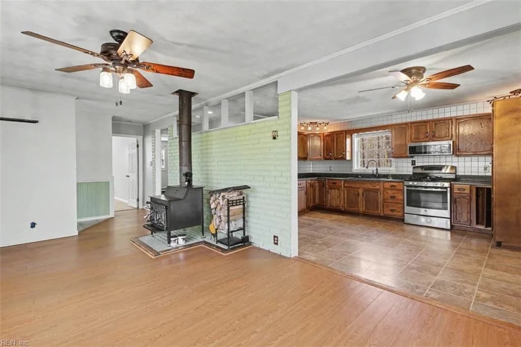 9937 Bacons LN, GLOUCESTER VA 23061 thumb 11
