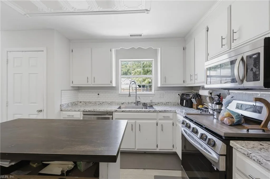 213 Jakes LN, NEWPORTNEWS VA 23608 thumb 12