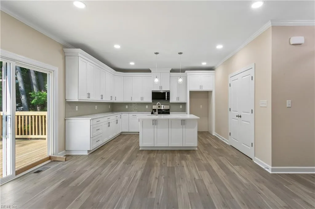 205 Basta DR, YORKTOWN VA 23692 thumb 10