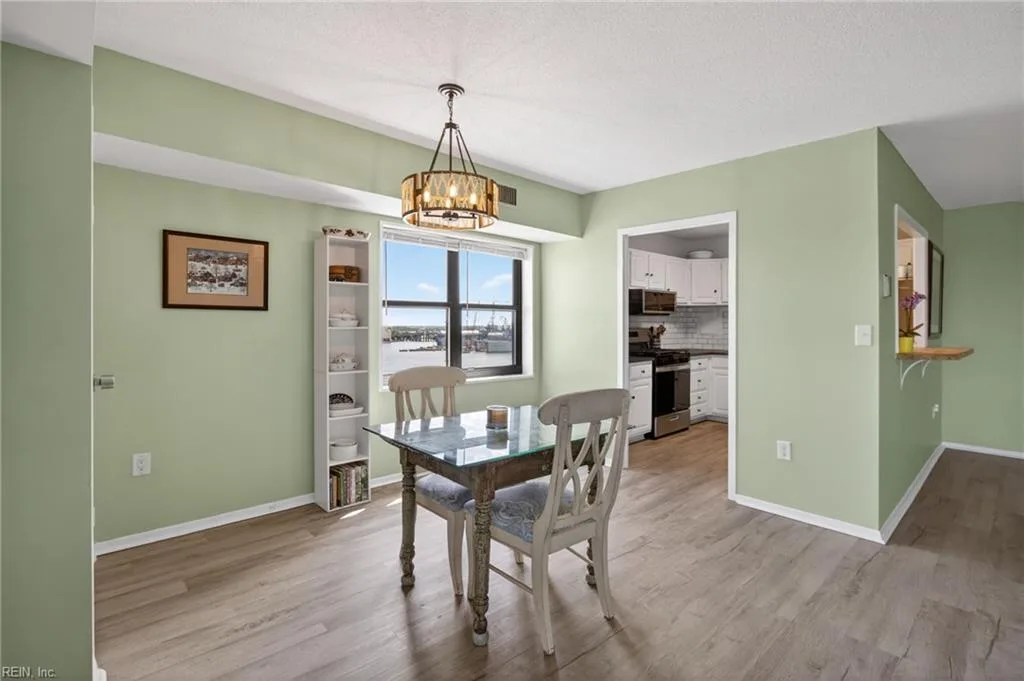 1 Crawford PW #1301, PORTSMOUTH VA 23704 thumb 10