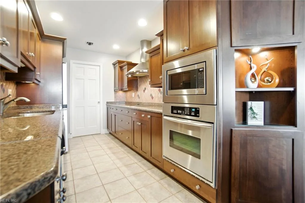 40 Rader ST #504, NORFOLK VA 23510 thumb 12