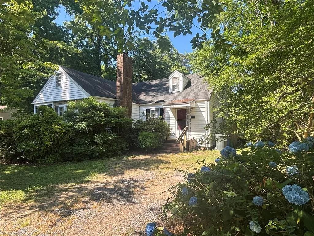 6101 Roanoke AVE, NEWPORTNEWS VA 23605 thumb 6