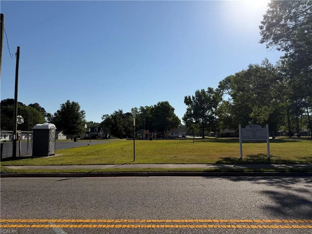 310 S College DR, FRANKLIN VA 23851 thumb 6