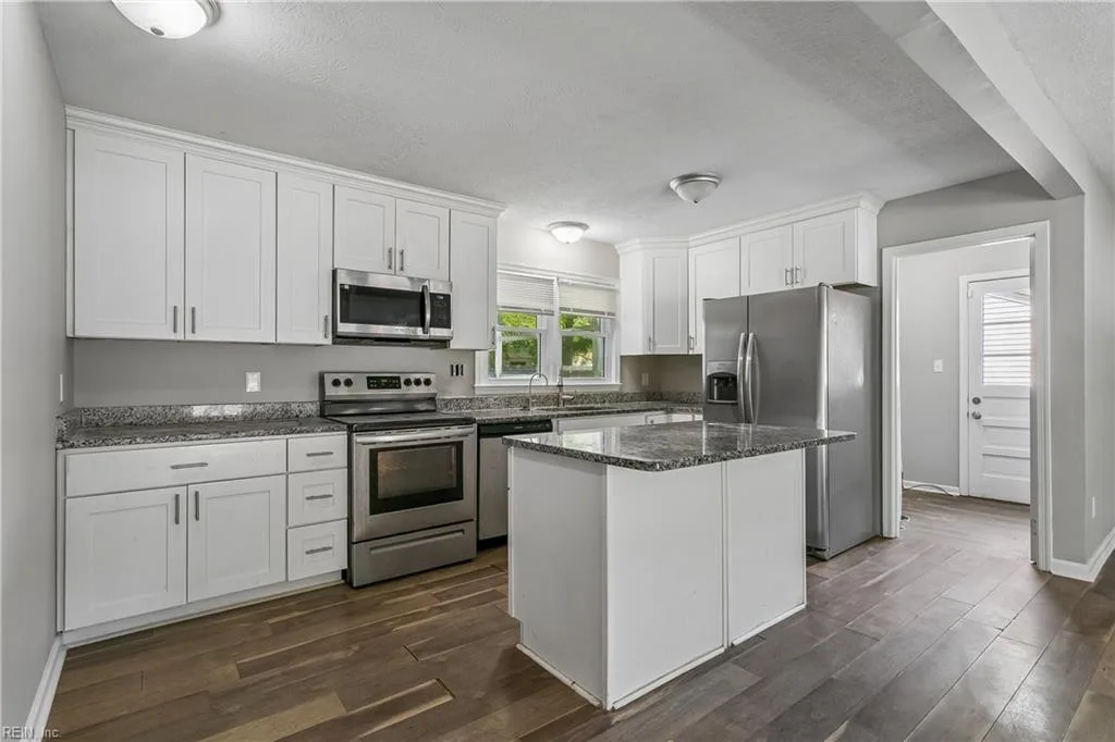 513 Marlin DR, NEWPORTNEWS VA 23602 thumb 10