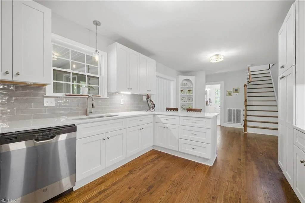 112 Dumont AVE, NORFOLK VA 23505 thumb 9