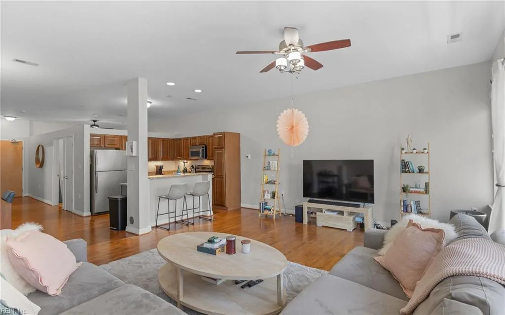 450 W Princess Anne RD #206, NORFOLK VA 23517 thumb 10