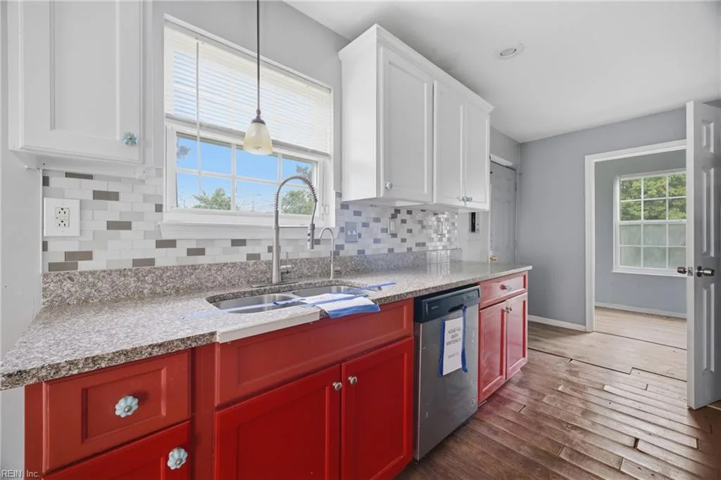1704 Oakfield AVE, NORFOLK VA 23523 thumb 10