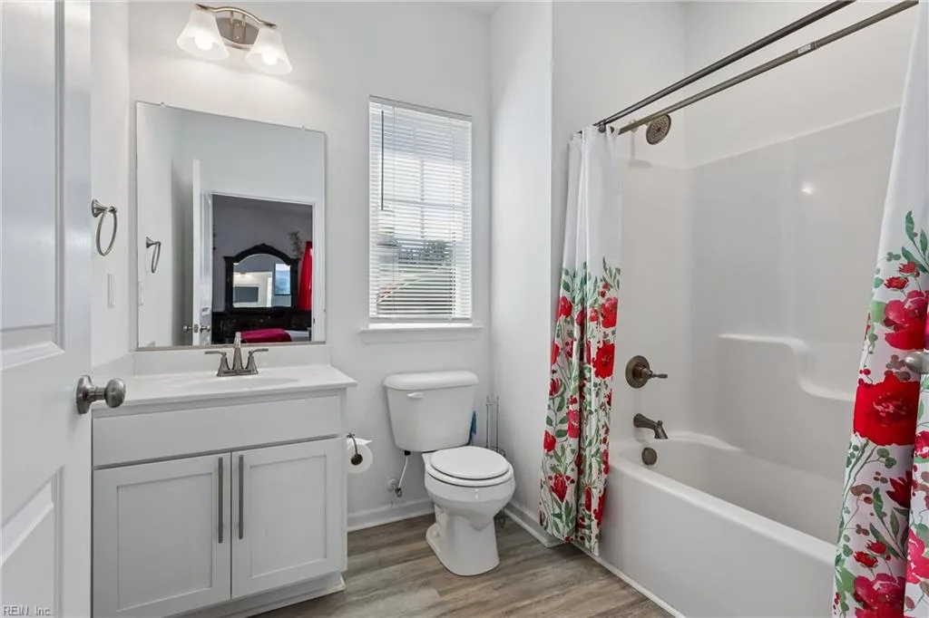 101 Batten WAY, YORKTOWN VA 23693 thumb 12