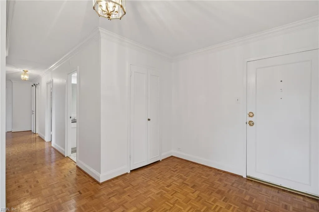 7320 Glenroie AVE #5D, NORFOLK VA 23505 thumb 8
