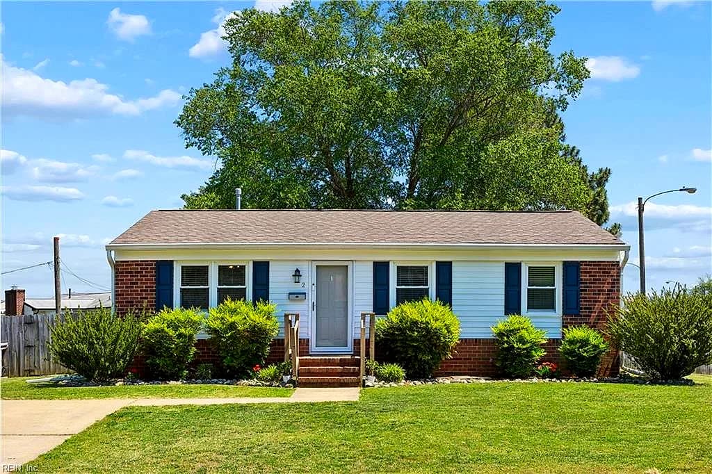 2 Pavilion PL, HAMPTON VA 23664 - Main photo