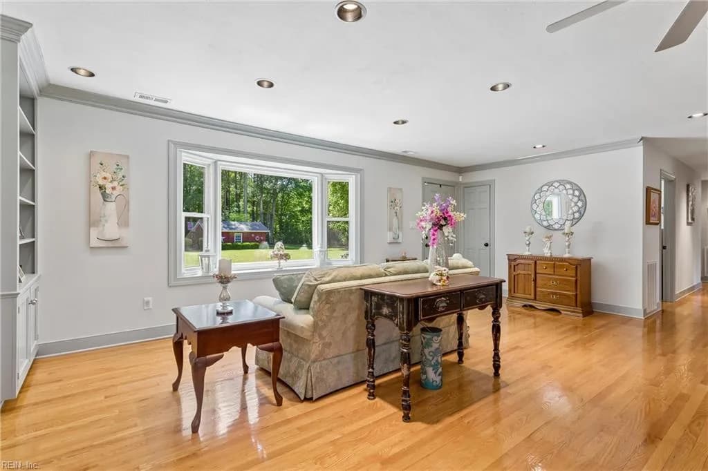 5585 Ware Neck RD, GLOUCESTER VA 23061 thumb 6