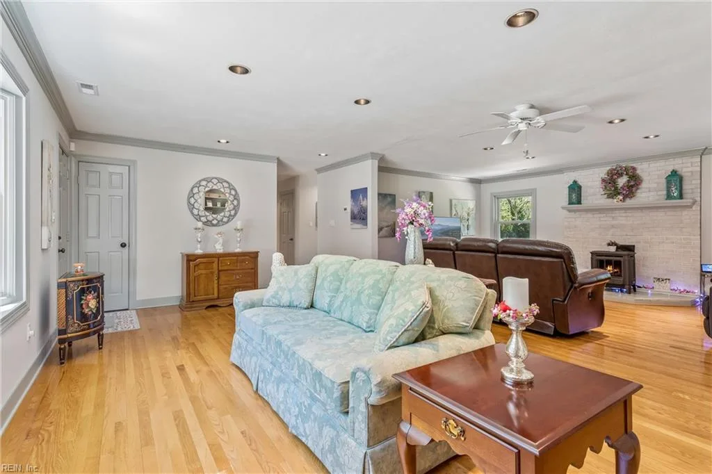 5585 Ware Neck RD, GLOUCESTER VA 23061 thumb 7
