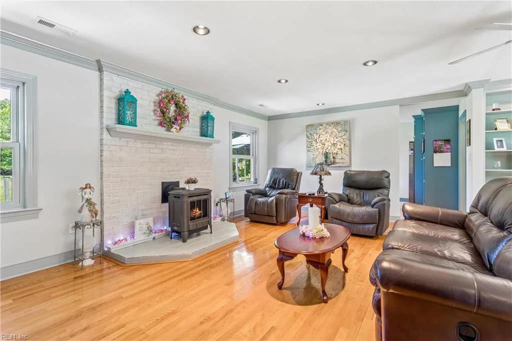 5585 Ware Neck RD, GLOUCESTER VA 23061 thumb 9