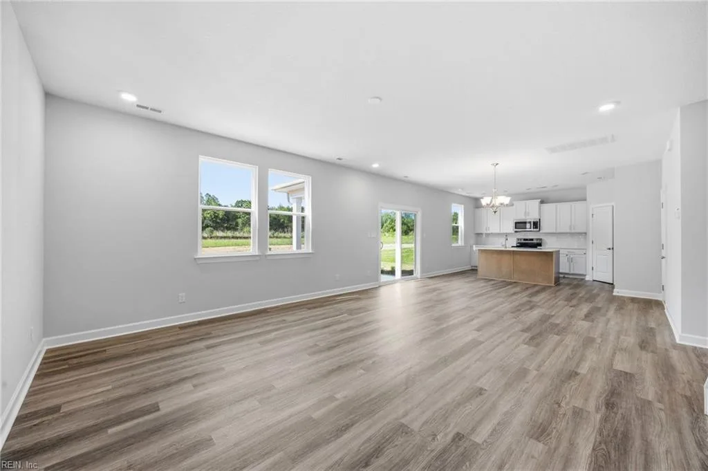 325 Tarn CT, SUFFOLK VA 23434 thumb 9