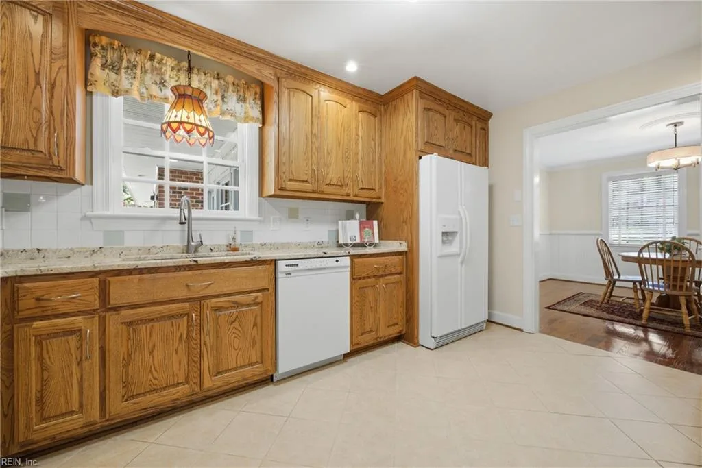 700 Riverside DR, NEWPORTNEWS VA 23606 thumb 11