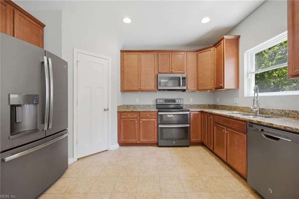 3320 Nansemond PW, SUFFOLK VA 23434 thumb 10