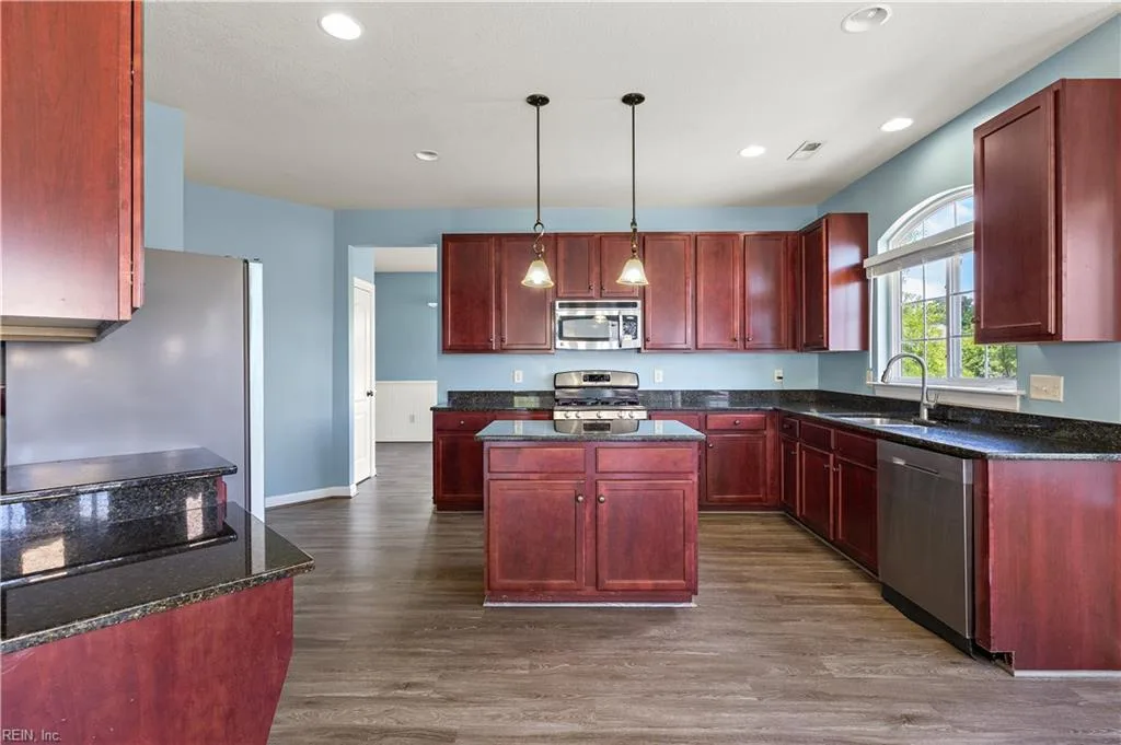 1439 Kemp Bridge DR, CHESAPEAKE VA 23320 thumb 12