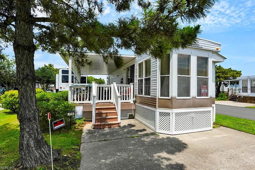 3665 Sandpiper RD #198, VIRGINIA BEACH VA 23454 - Main photo
