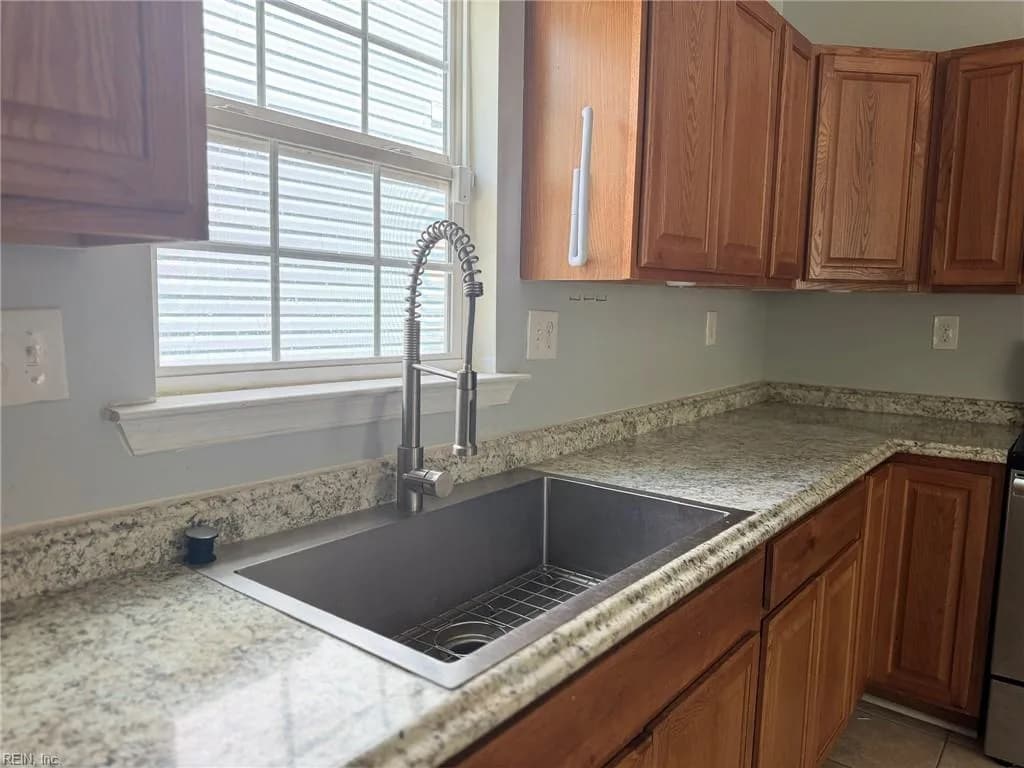 2513 Carona AVE, NORFOLK VA 23504 thumb 11