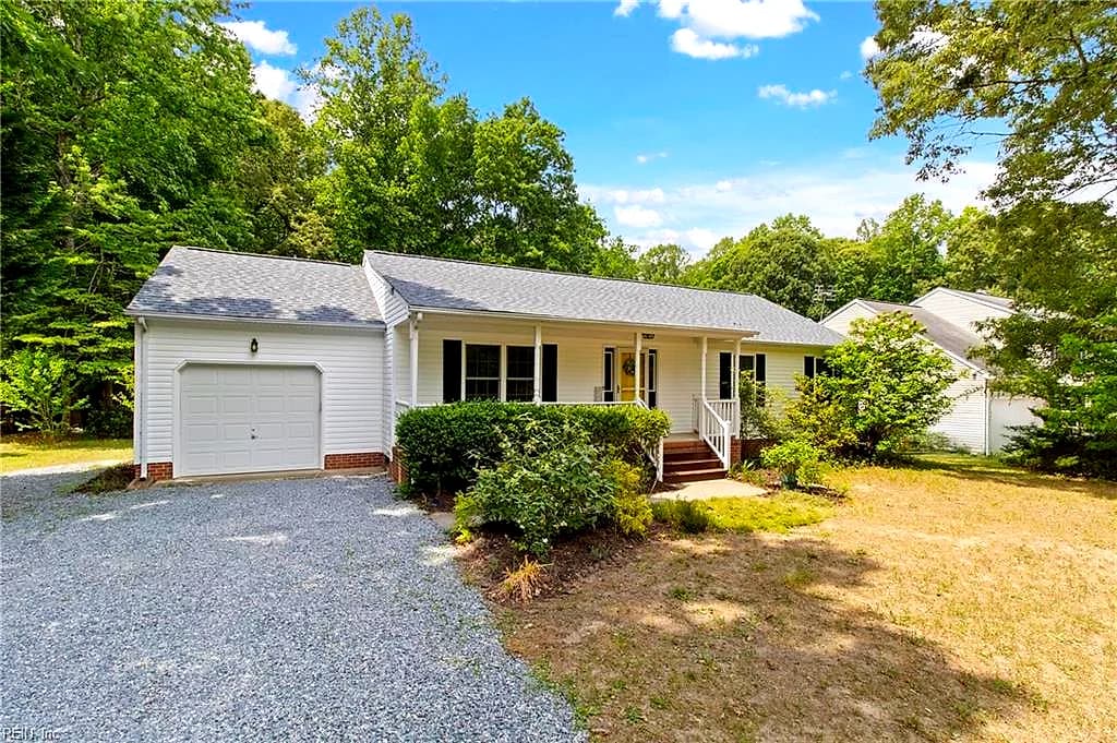 7383 Founders Mill WAY E, GLOUCESTER VA 23061 - Main photo