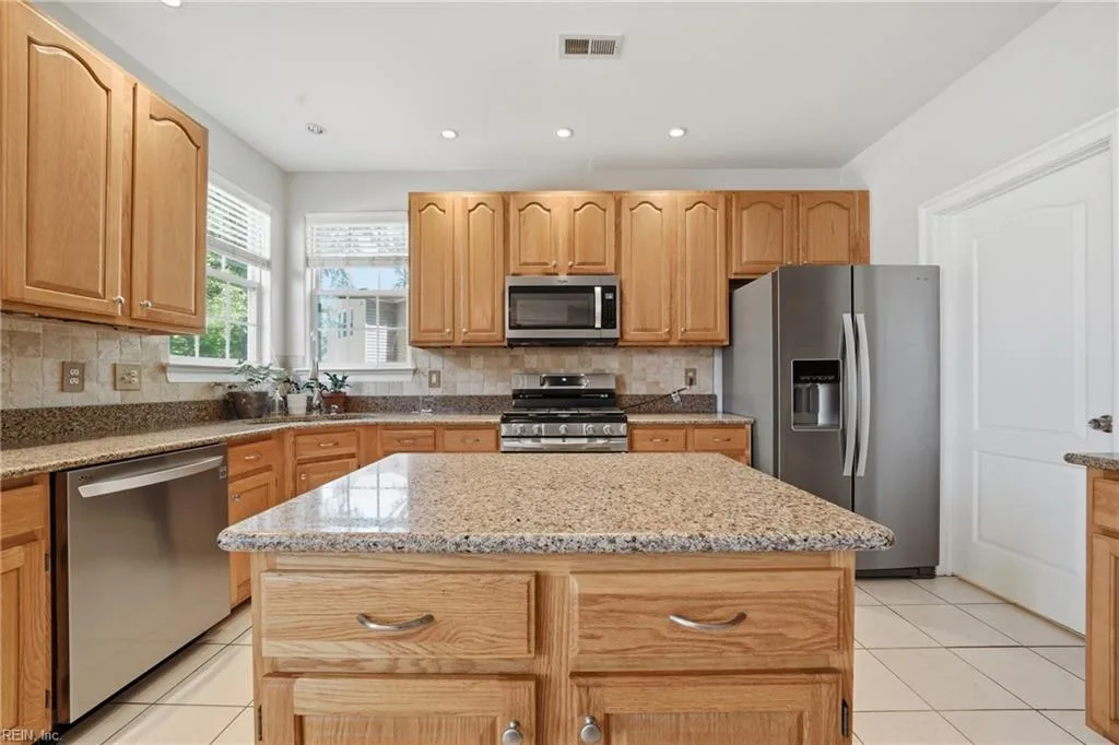 820 Amberline DR, CHESAPEAKE VA 23322 thumb 12