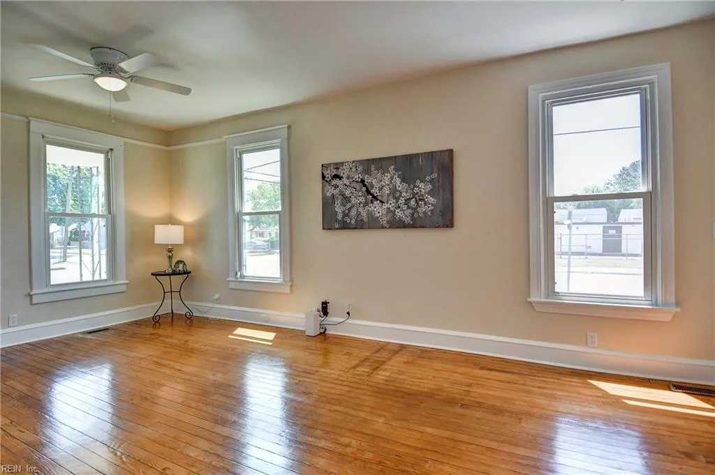2103 Roanoke AVE, NEWPORTNEWS VA 23607 thumb 11
