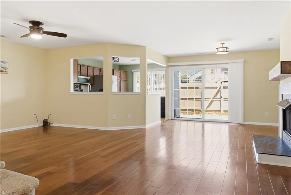 5016 Heathglen CIR, VIRGINIABEACH VA 23456 - Photo 4