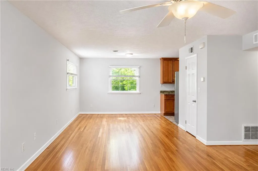 1532 Adams CIR, HAMPTON VA 23663 thumb 8
