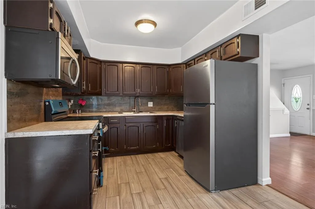 1719 Citadel RD, NORFOLK VA 23518 thumb 9