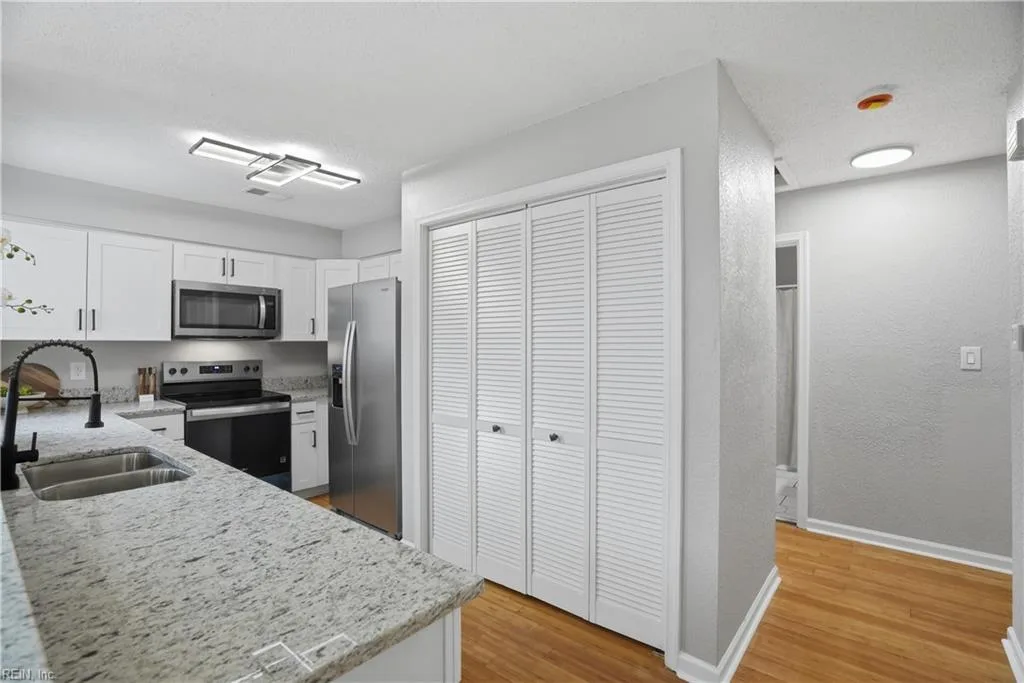 1634 E Ocean View AVE #2E, NORFOLK VA 23503 thumb 12