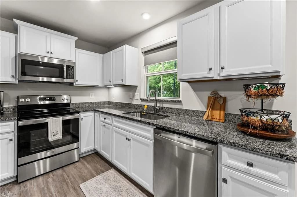6888 Motley Landing DR, GLOUCESTER VA 23061 thumb 9