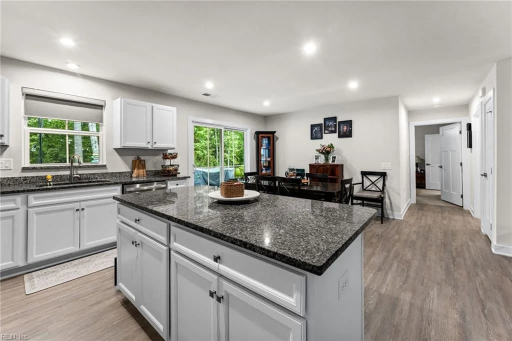6888 Motley Landing DR, GLOUCESTER VA 23061 thumb 10