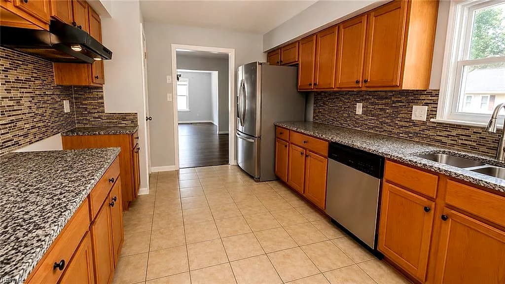 851 Weyanoke LN, NEWPORT NEWS VA 23608 thumb 10